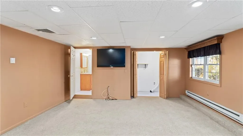 11 College Hill Road Warwick RI 02886