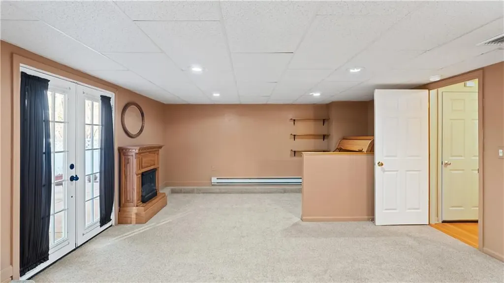 11 College Hill Road Warwick RI 02886