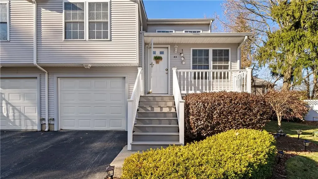 11 College Hill Road Warwick RI 02886