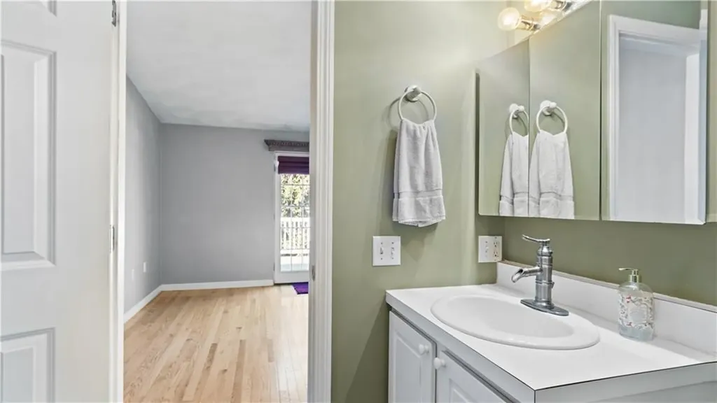 11 College Hill Road Warwick RI 02886