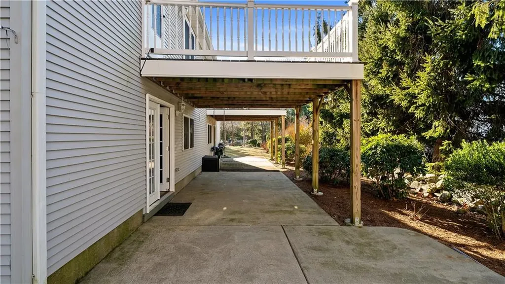 11 College Hill Road Warwick RI 02886