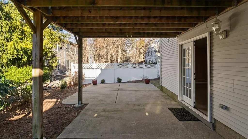 11 College Hill Road Warwick RI 02886