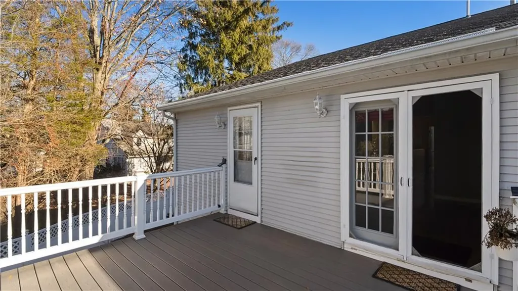 11 College Hill Road Warwick RI 02886