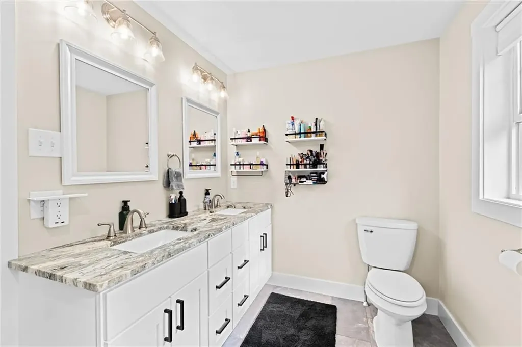 8 Big River Road Coventry RI 02816