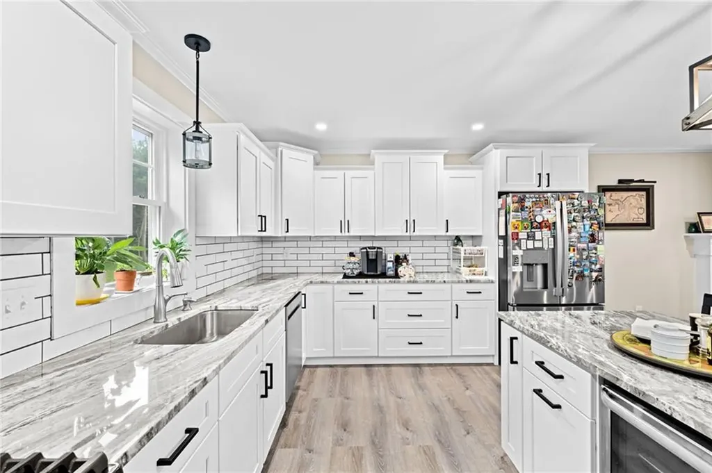 8 Big River Road Coventry RI 02816