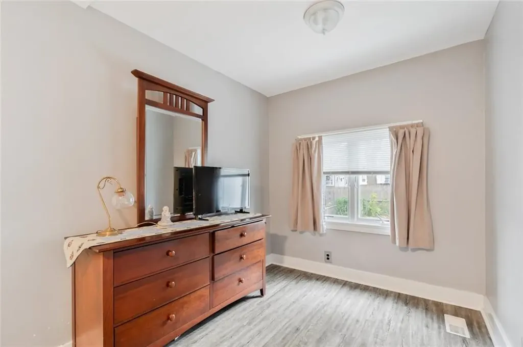 113 Oakland Avenue Pawtucket RI 02861