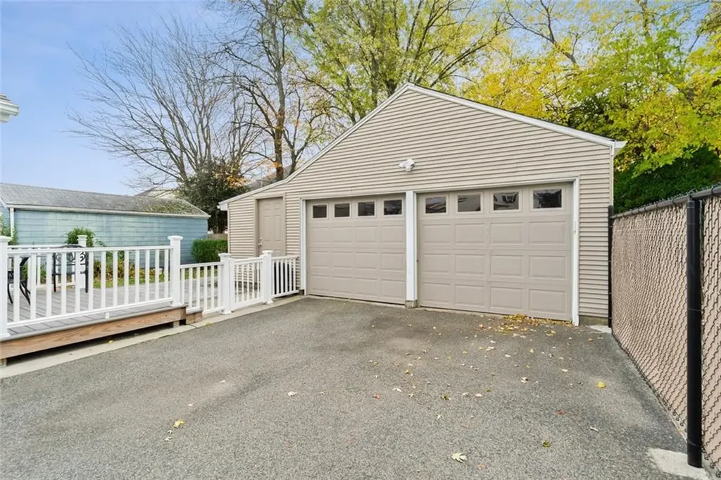 113 Oakland Avenue Pawtucket RI 02861