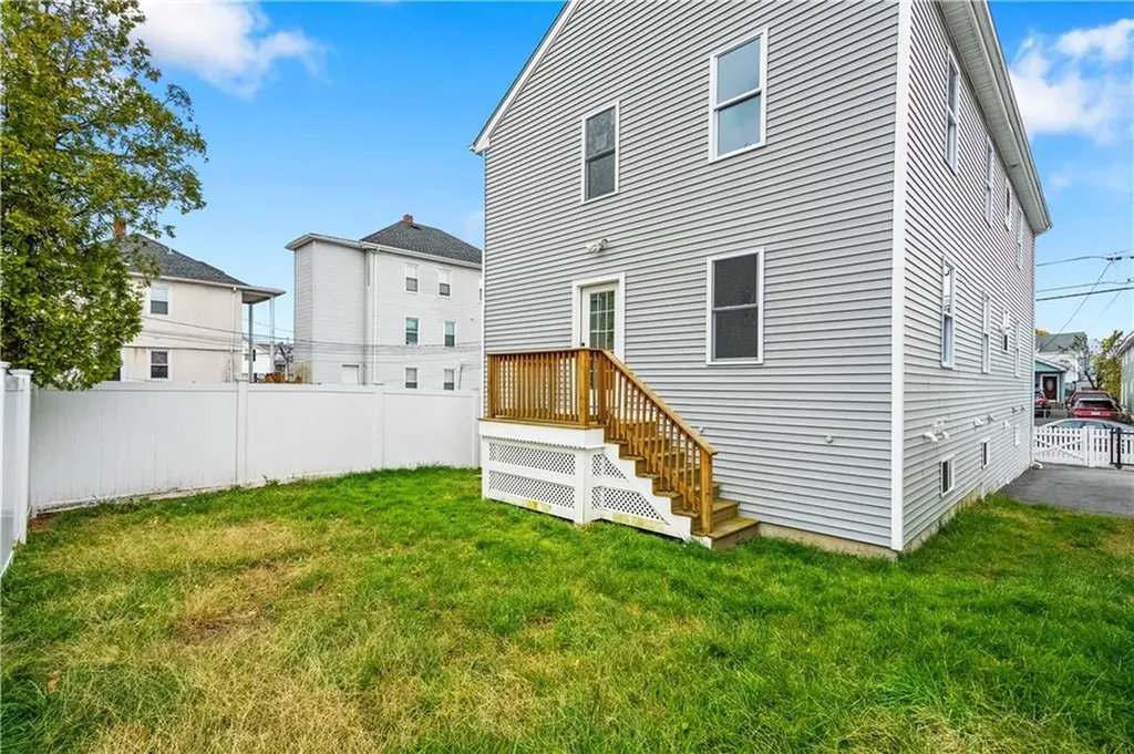 193 Harrison Street Pawtucket RI 02860