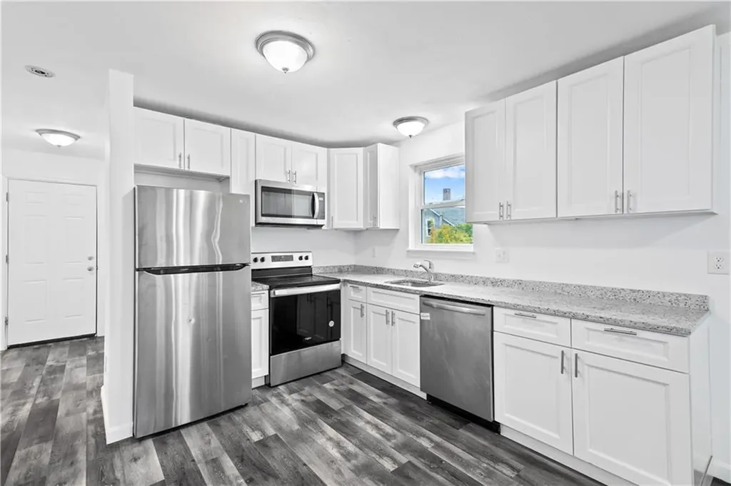 193 Harrison Street Pawtucket RI 02860