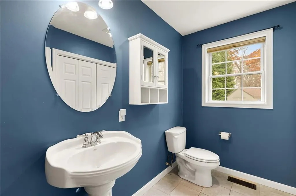 420 Cottrell Road Tiverton RI 02878