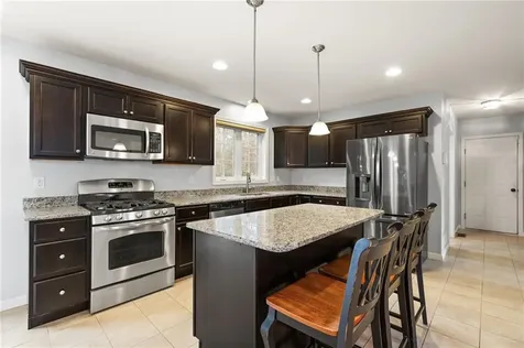 420 Cottrell Road Tiverton RI 02878