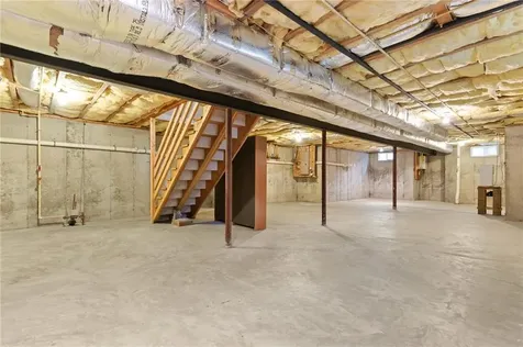 420 Cottrell Road Tiverton RI 02878