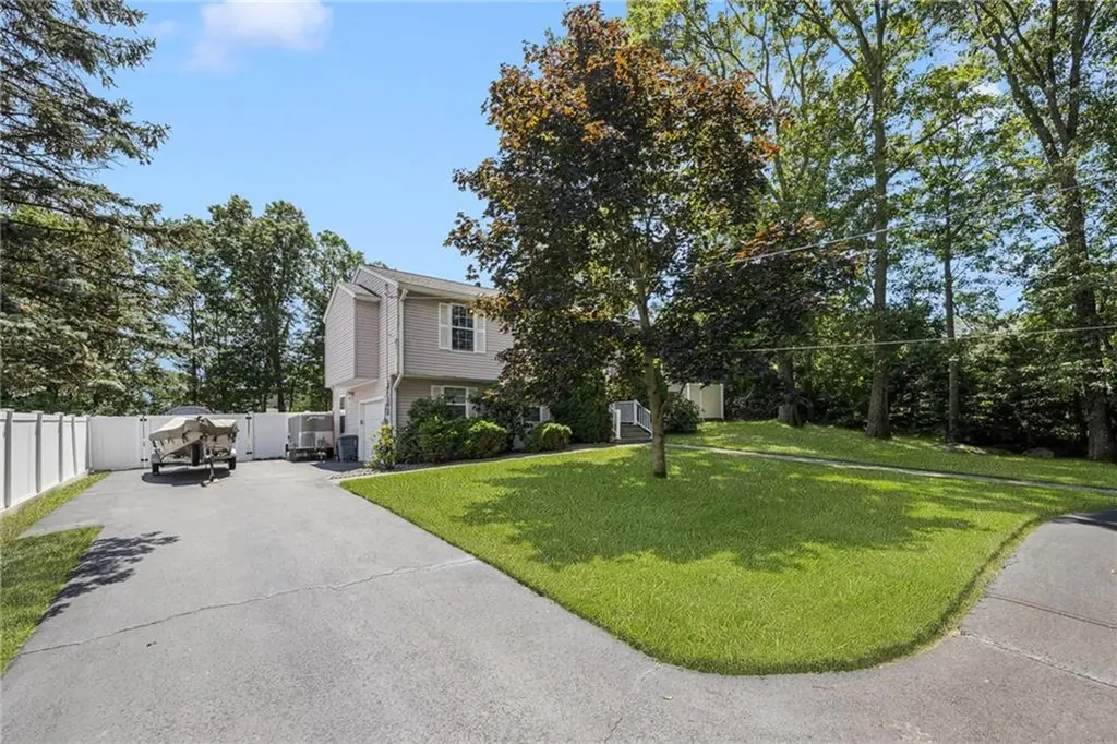 27 Tartaglia Street Johnston RI 02919