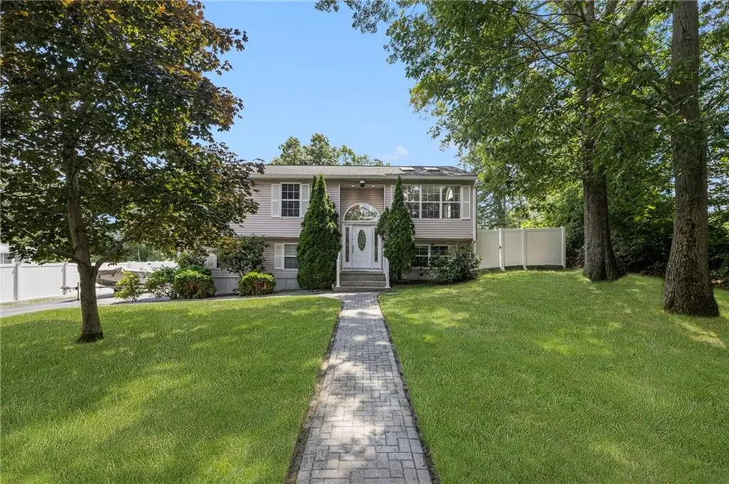 27 Tartaglia Street Johnston RI 02919