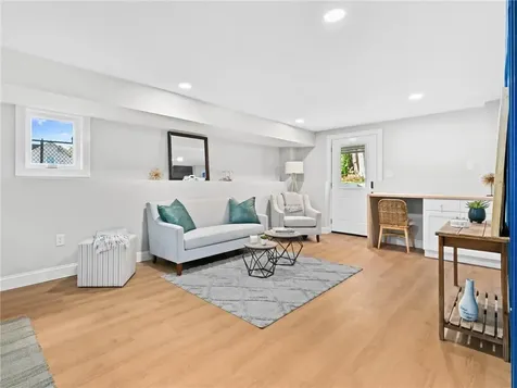 91 Houston Avenue Newport RI 02840