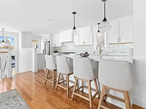 91 Houston Avenue Newport RI 02840