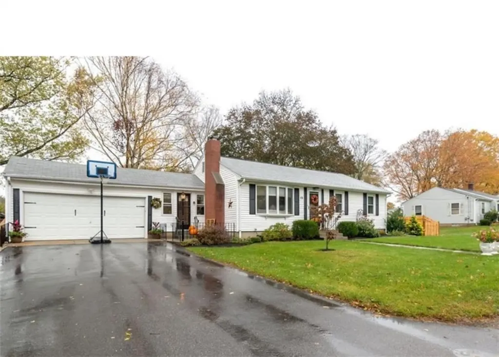 15 New Clark Road Cumberland RI 02864