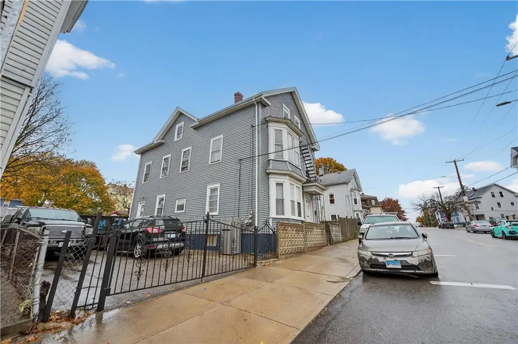 160 Magnolia Street Providence RI 02909