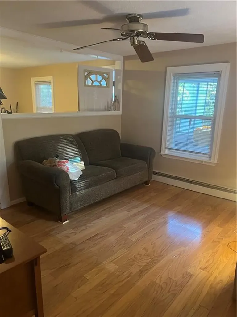 1825 Quaker Street Northbridge MA 01534