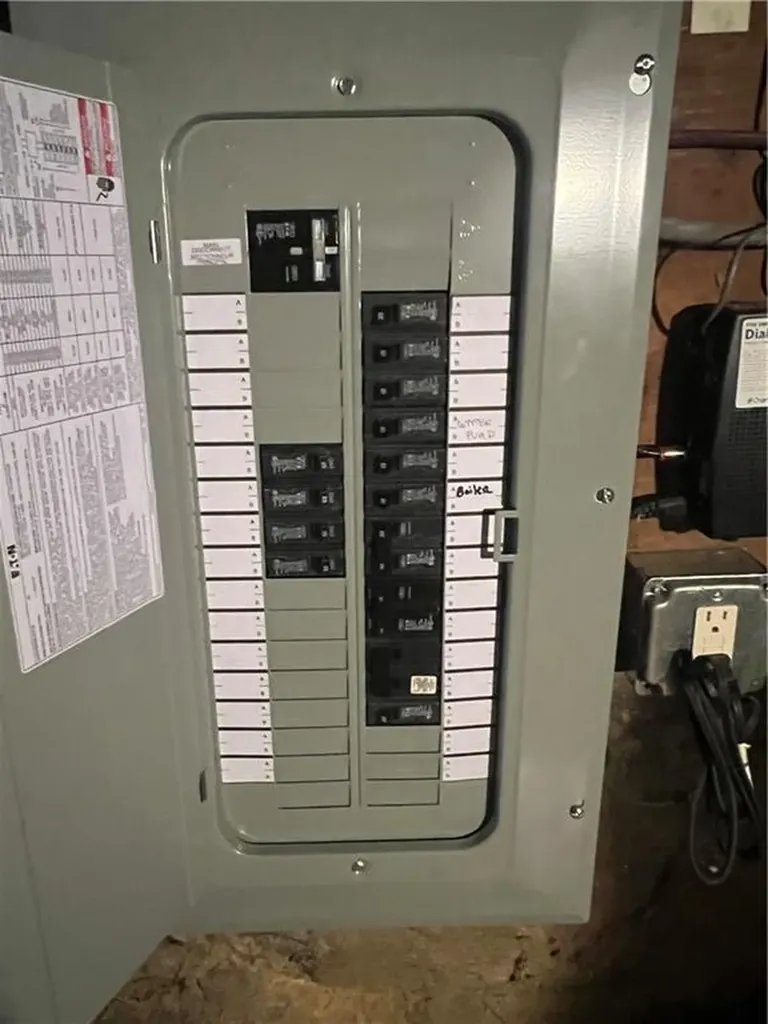 1825 Quaker Street Northbridge MA 01534