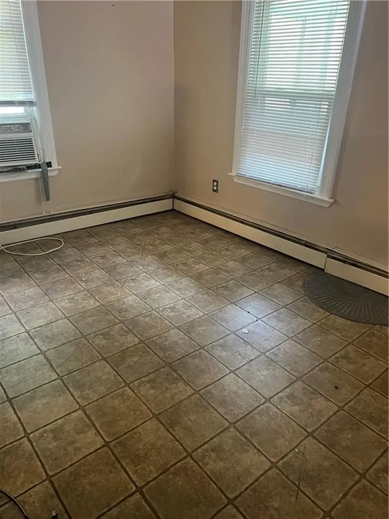 1825 Quaker Street Northbridge MA 01534