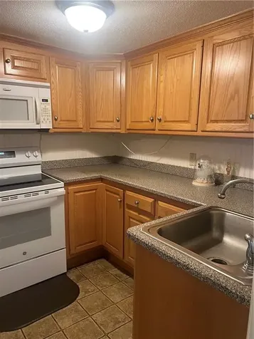 1825 Quaker Street Northbridge MA 01534