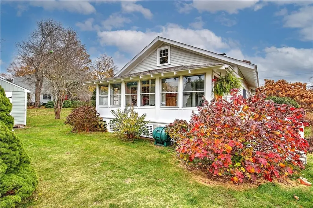 61 Mulberry Road Bristol RI 02809