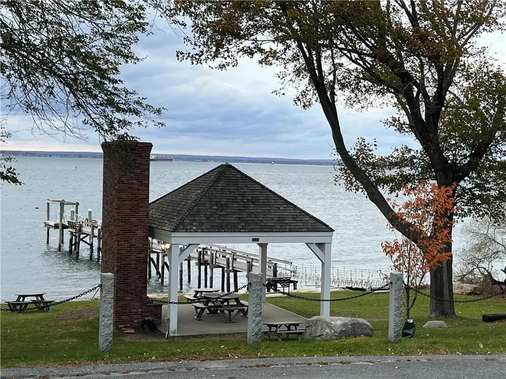 61 Mulberry Road Bristol RI 02809