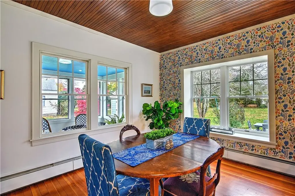 61 Mulberry Road Bristol RI 02809
