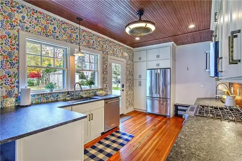 61 Mulberry Road Bristol RI 02809