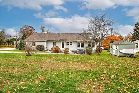 61 Mulberry Road Bristol RI 02809