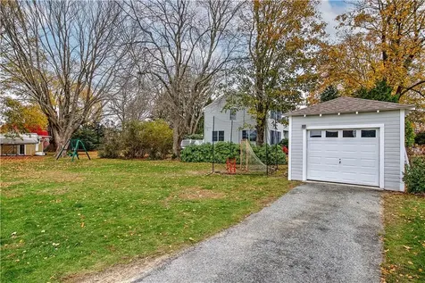 61 Mulberry Road Bristol RI 02809