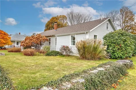 61 Mulberry Road Bristol RI 02809