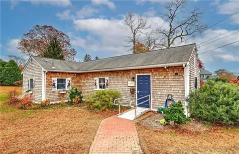 61 Mulberry Road Bristol RI 02809