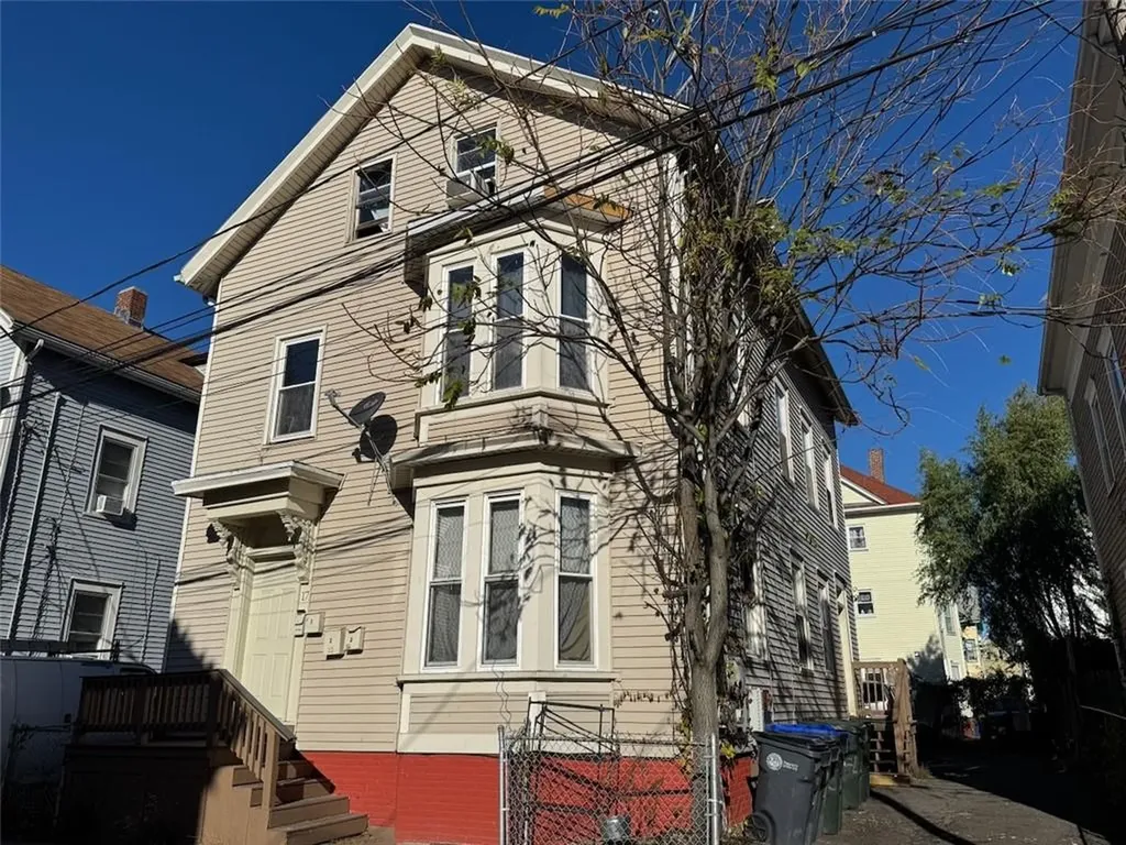 17 Alma Street Providence RI 02908