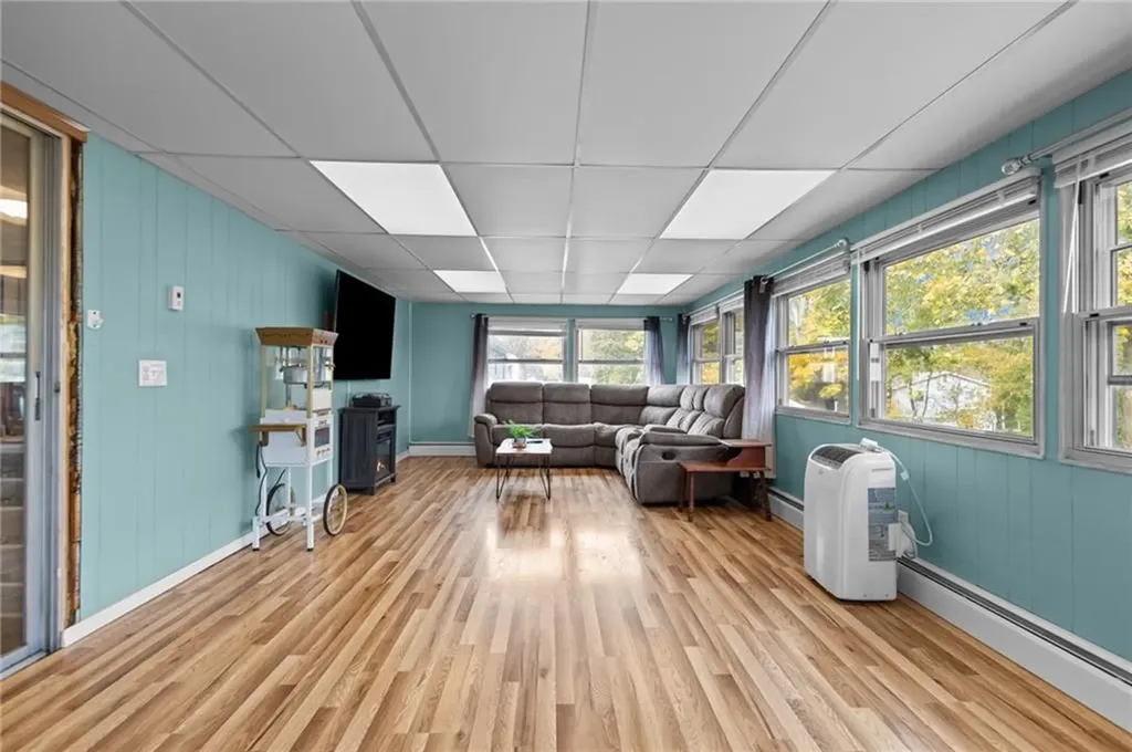 78 Arnold Road Coventry RI 02816