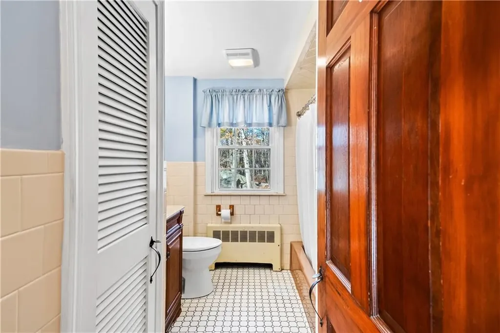 4 Tattersall Drive Lincoln RI 02865