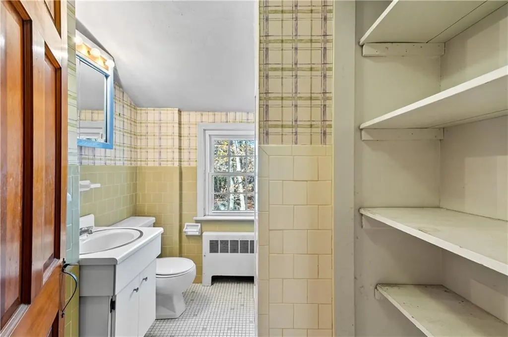 4 Tattersall Drive Lincoln RI 02865