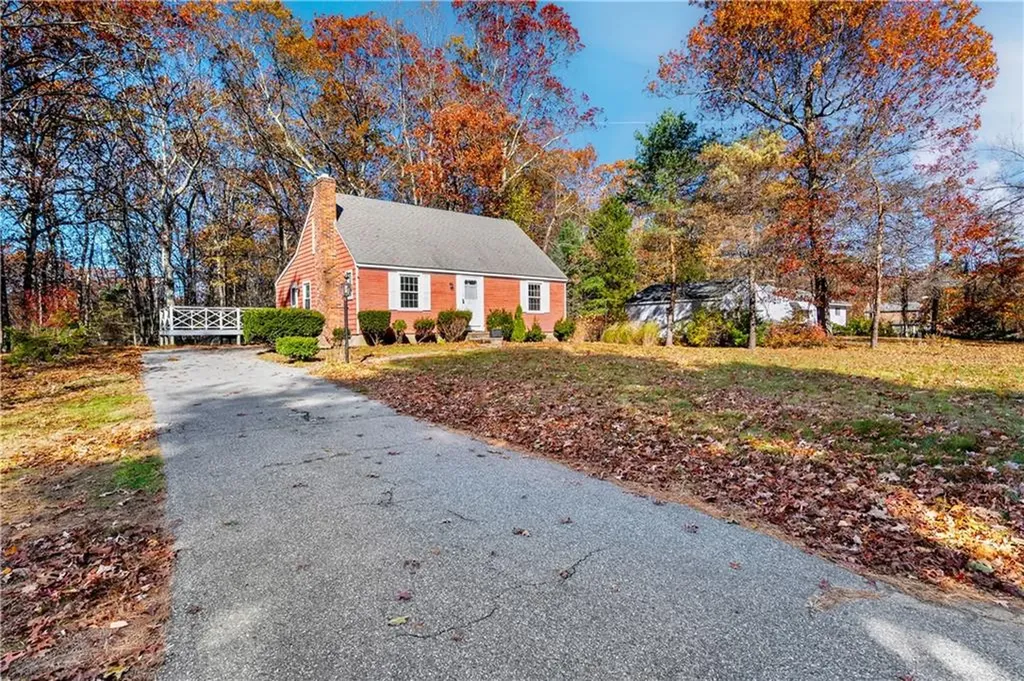 4 Tattersall Drive Lincoln RI 02865