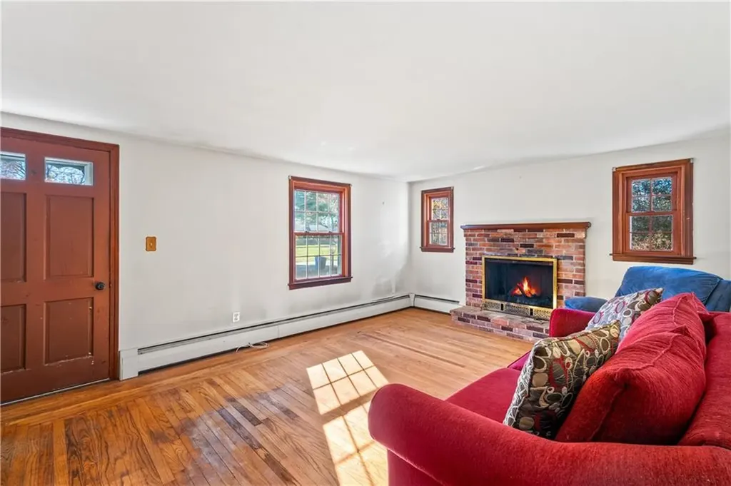 4 Tattersall Drive Lincoln RI 02865