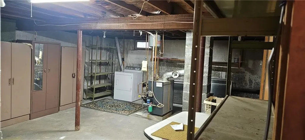 5 Booth Avenue East Providence RI 02915