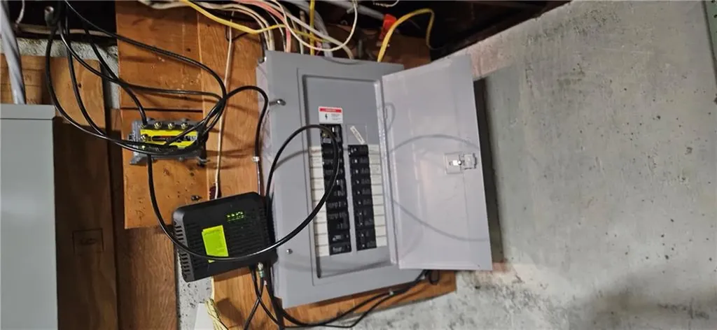 5 Booth Avenue East Providence RI 02915