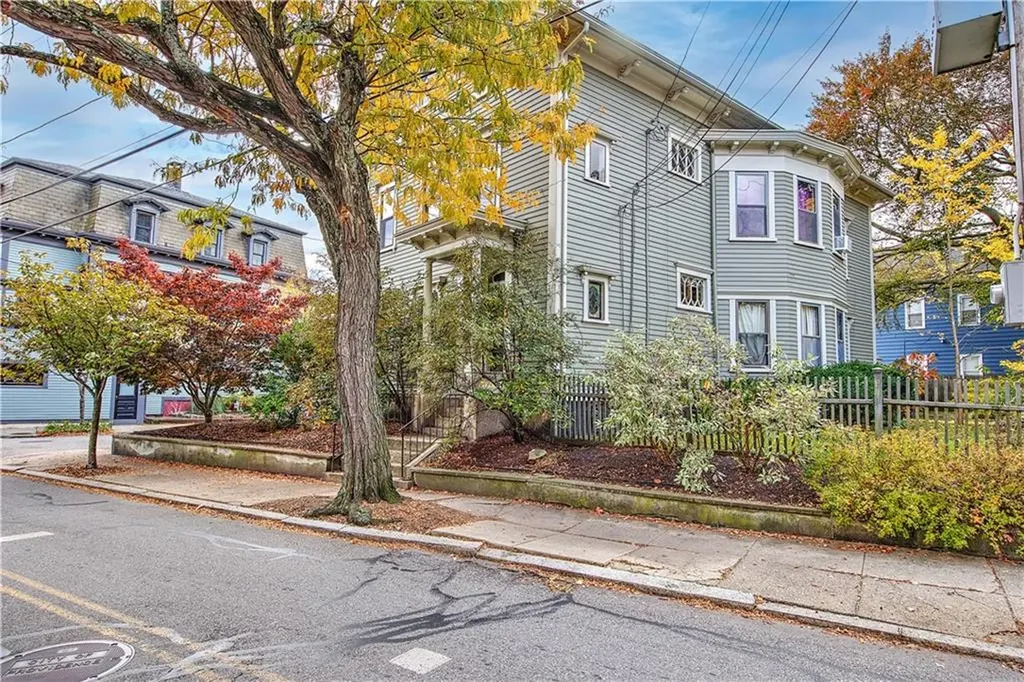 253 Knight Street Providence RI 02909