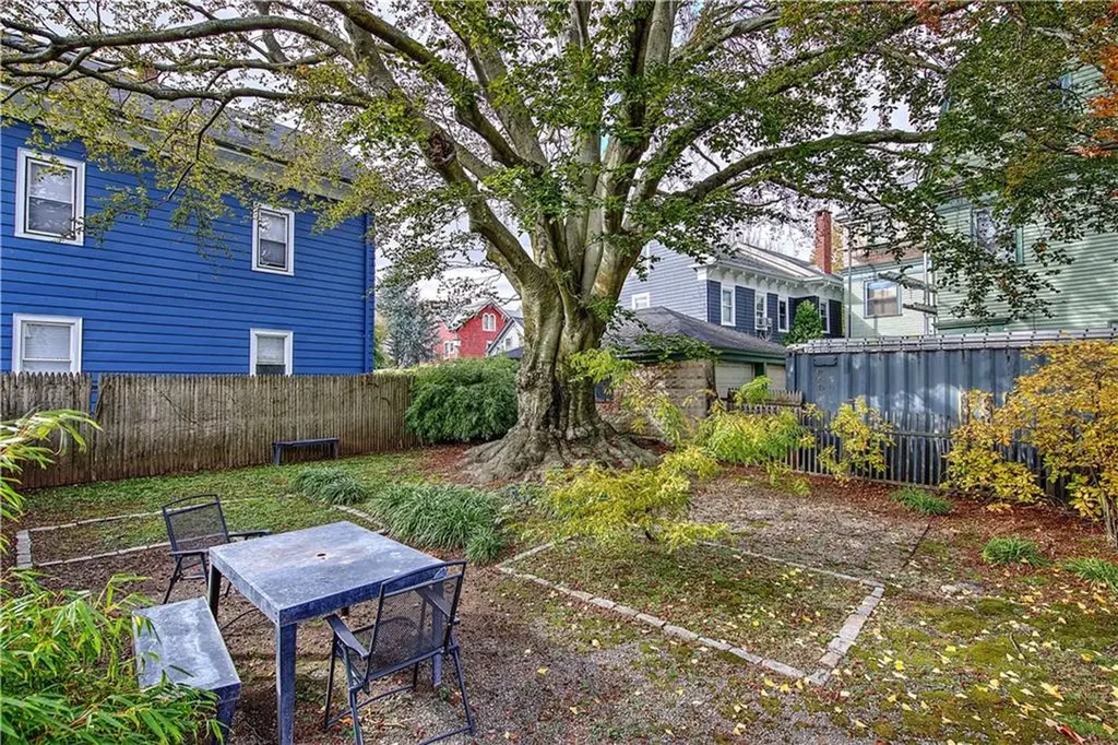 253 Knight Street Providence RI 02909