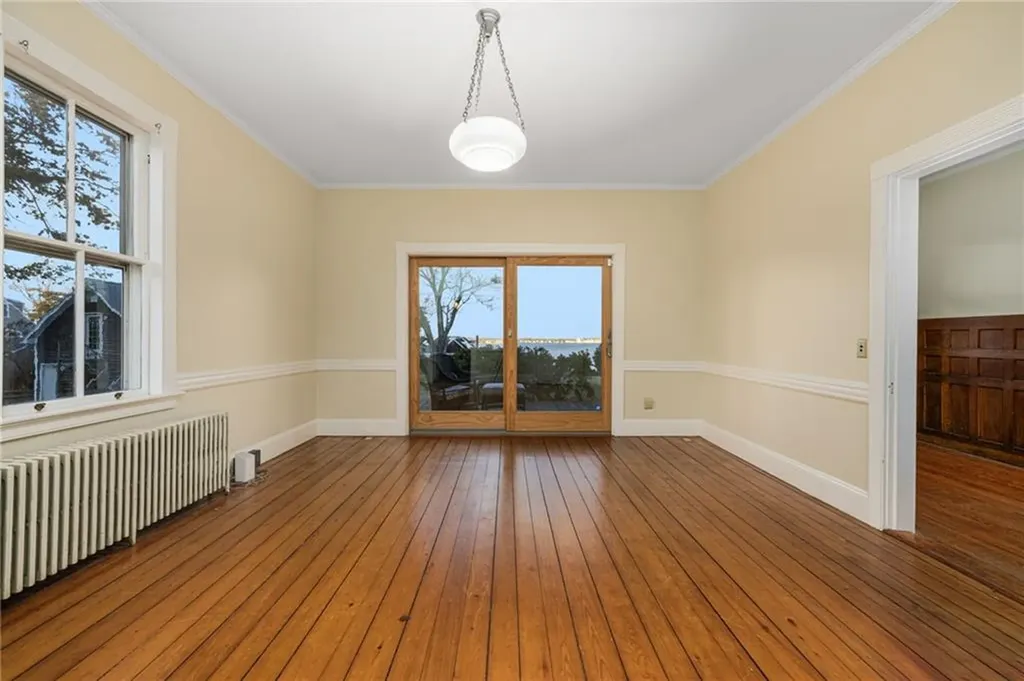 39 Walcott Avenue Jamestown RI 02835