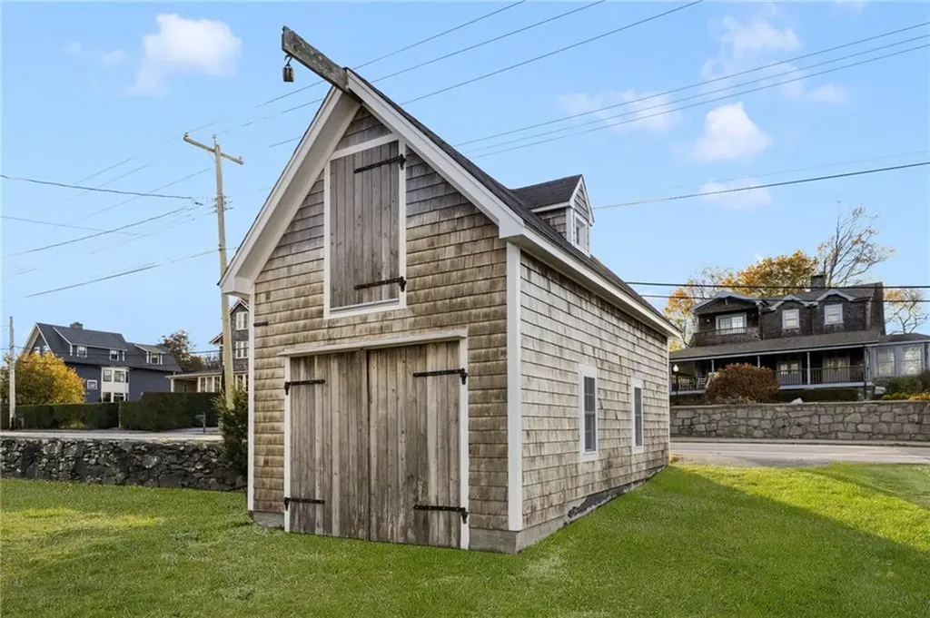 39 Walcott Avenue Jamestown RI 02835