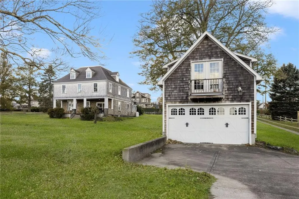 39 Walcott Avenue Jamestown RI 02835