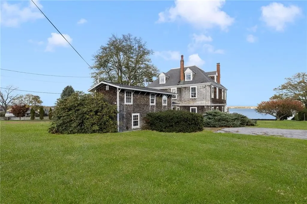 39 Walcott Avenue Jamestown RI 02835