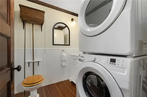 39 Walcott Avenue Jamestown RI 02835