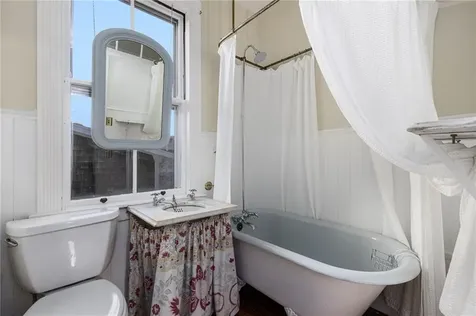 39 Walcott Avenue Jamestown RI 02835